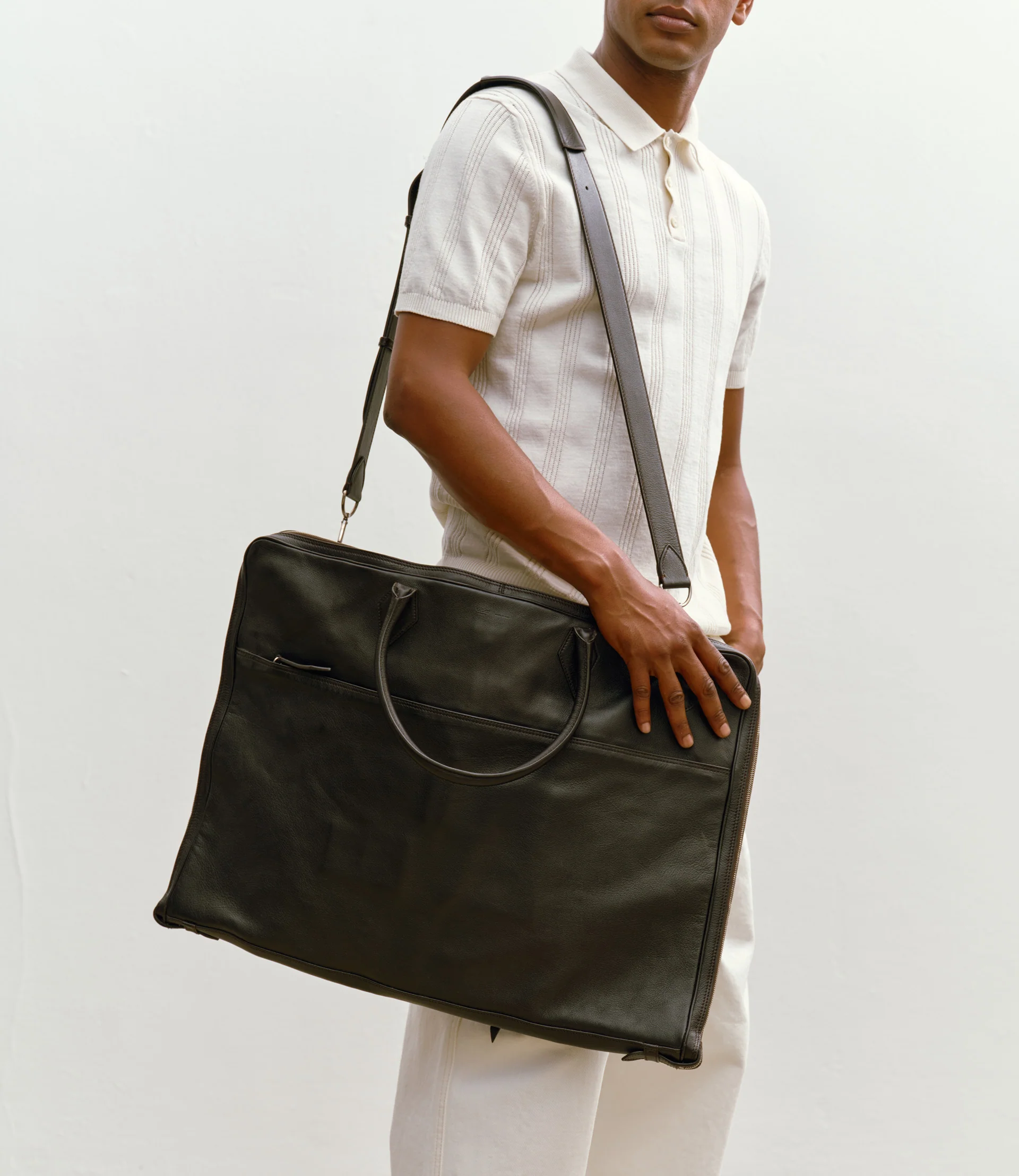 Closer Suit Carrier Buffalo Cacao - Image 5