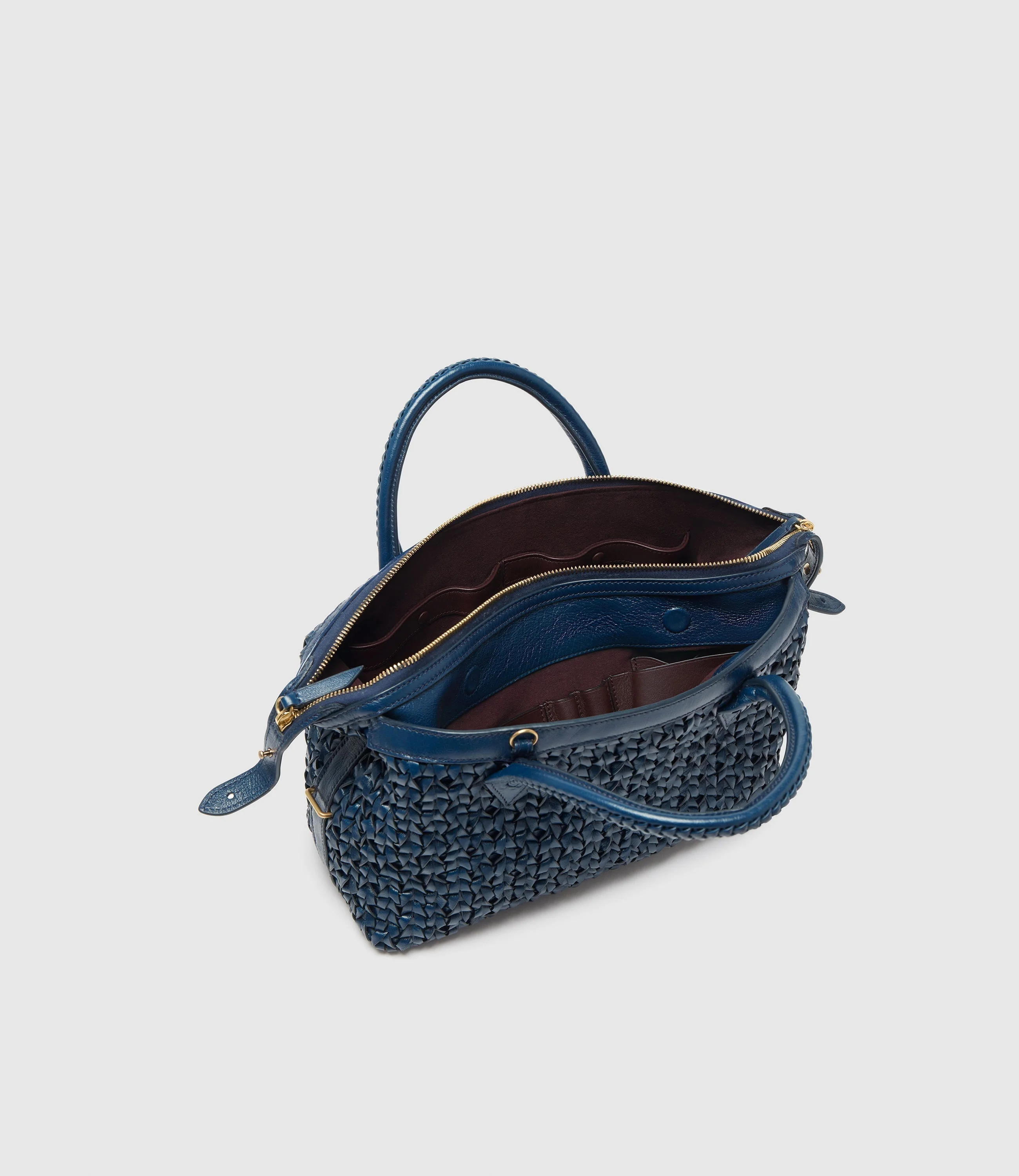 Collector's Edition: Vérité City Small Meribel Woven Sapphire 5/10 - Image 3