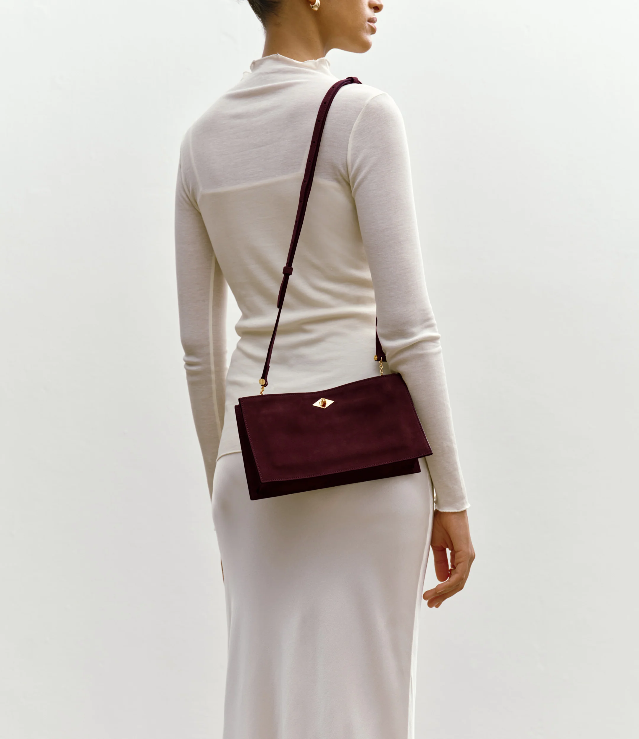 Ease 28 Buttery Suede Amarone - Image 4