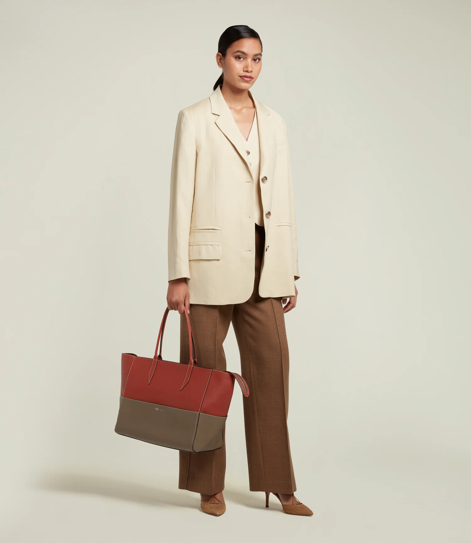 Incognito 36 Cabas Smooth Calfskin Sienna Taupe - Image 4