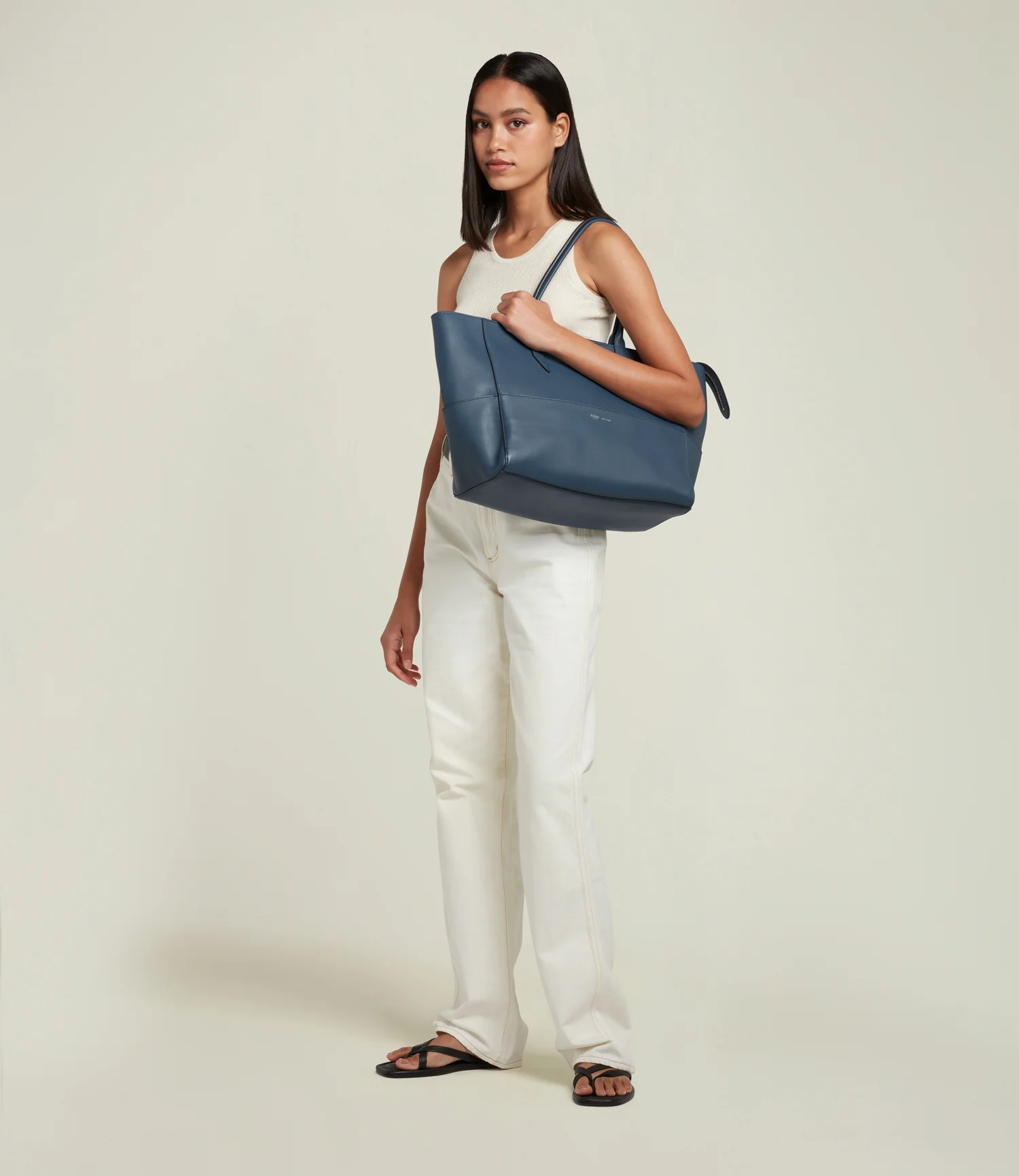 Incognito 36 Cabas Smooth Calfskin Storm - Image 5