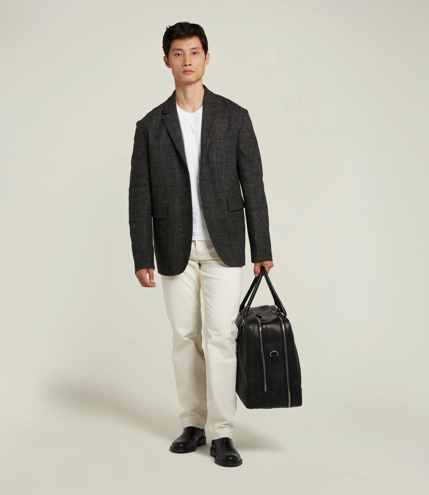 Le Grand Voyage Three to Five Night Bag Buffalo Black - Image 4