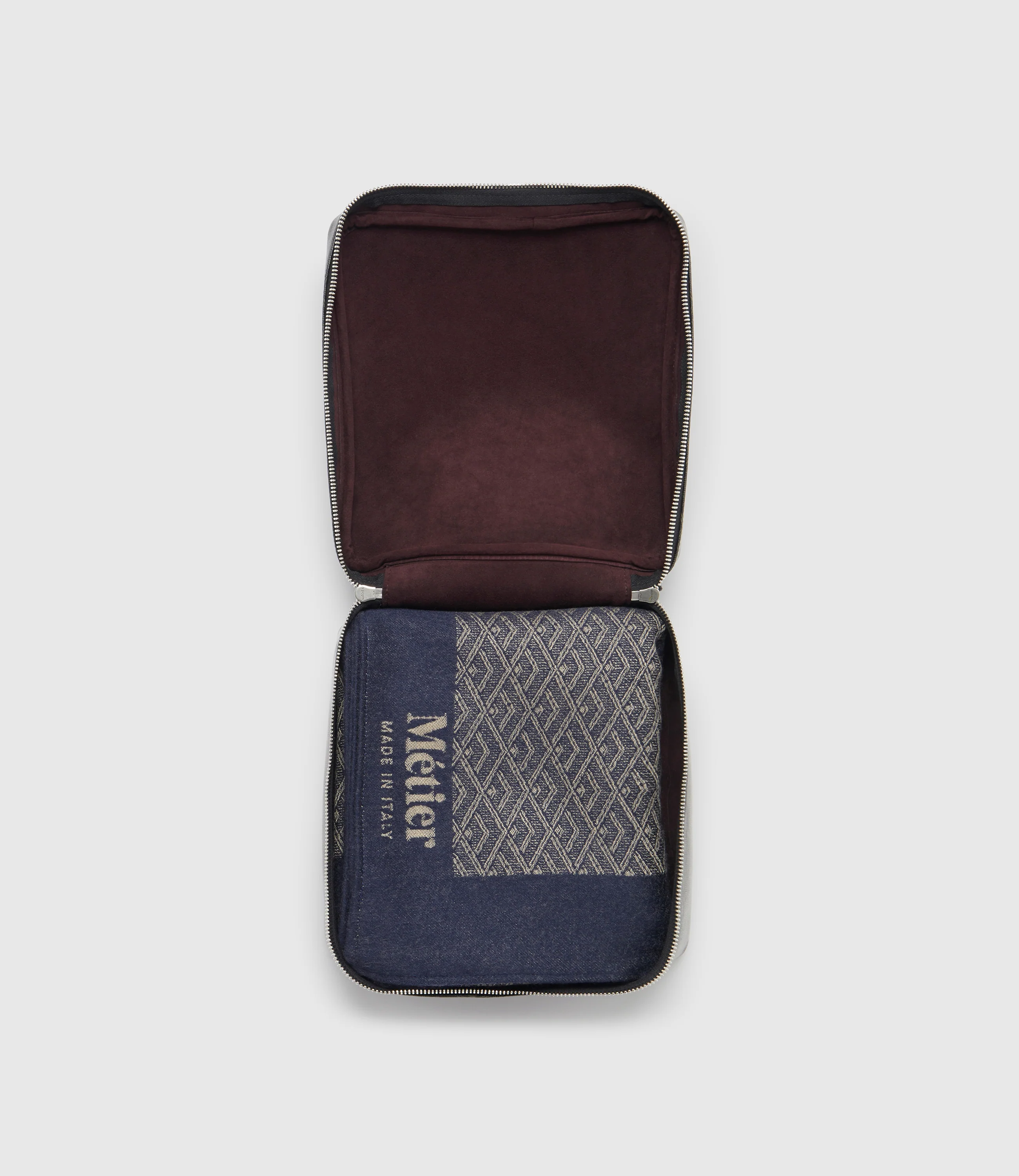 Small Cashmere Throw Navy and Natural - Image 5
