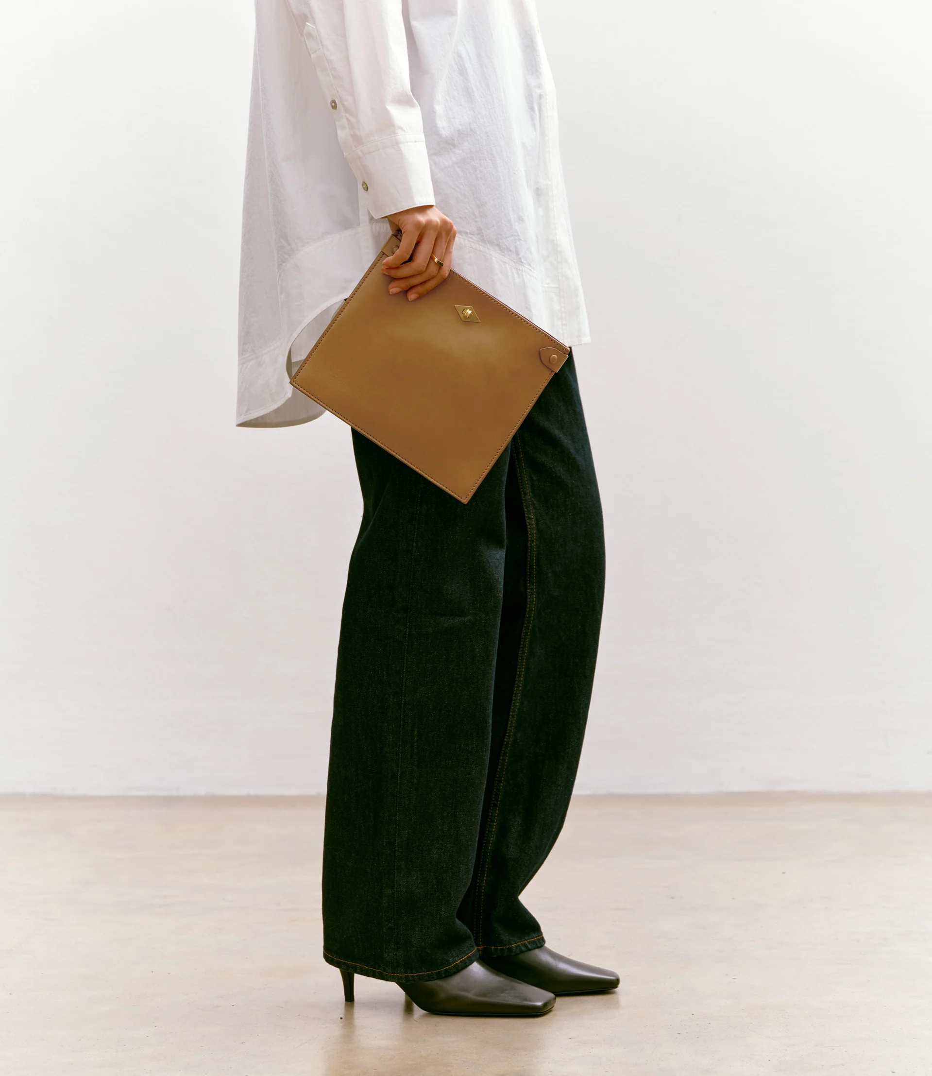 Stowaway Crossbody Buttery Nappa Caramel - Image 2