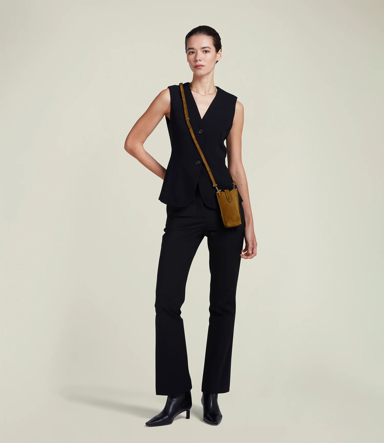 Minimalist Suede Marrakech - Image 4